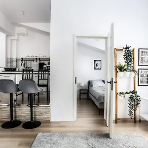  Apartament Fully-furnished With Air Conditioning For Families, Cracow Old Town Polska